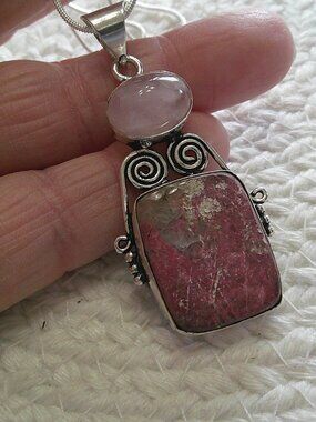 Beautiful PINK THULITE & ROSE QUARTZ Handmade Sterling 925 Pendant/Chain #535E